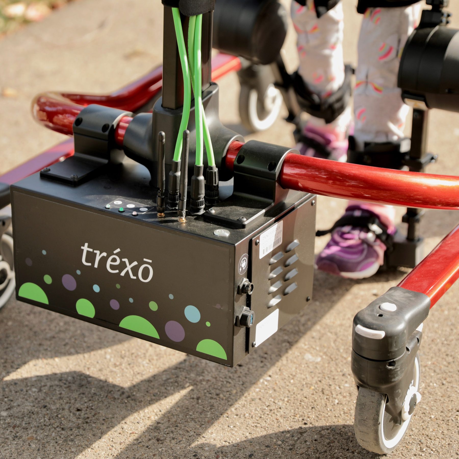 Trexo Theo being used outdoors on battery