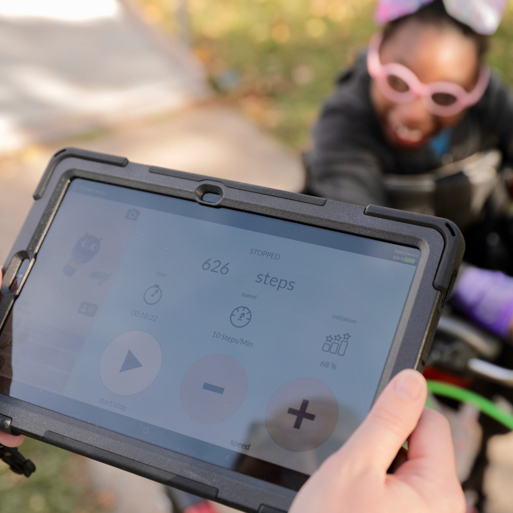 Trexo Theo tablet showing live session data